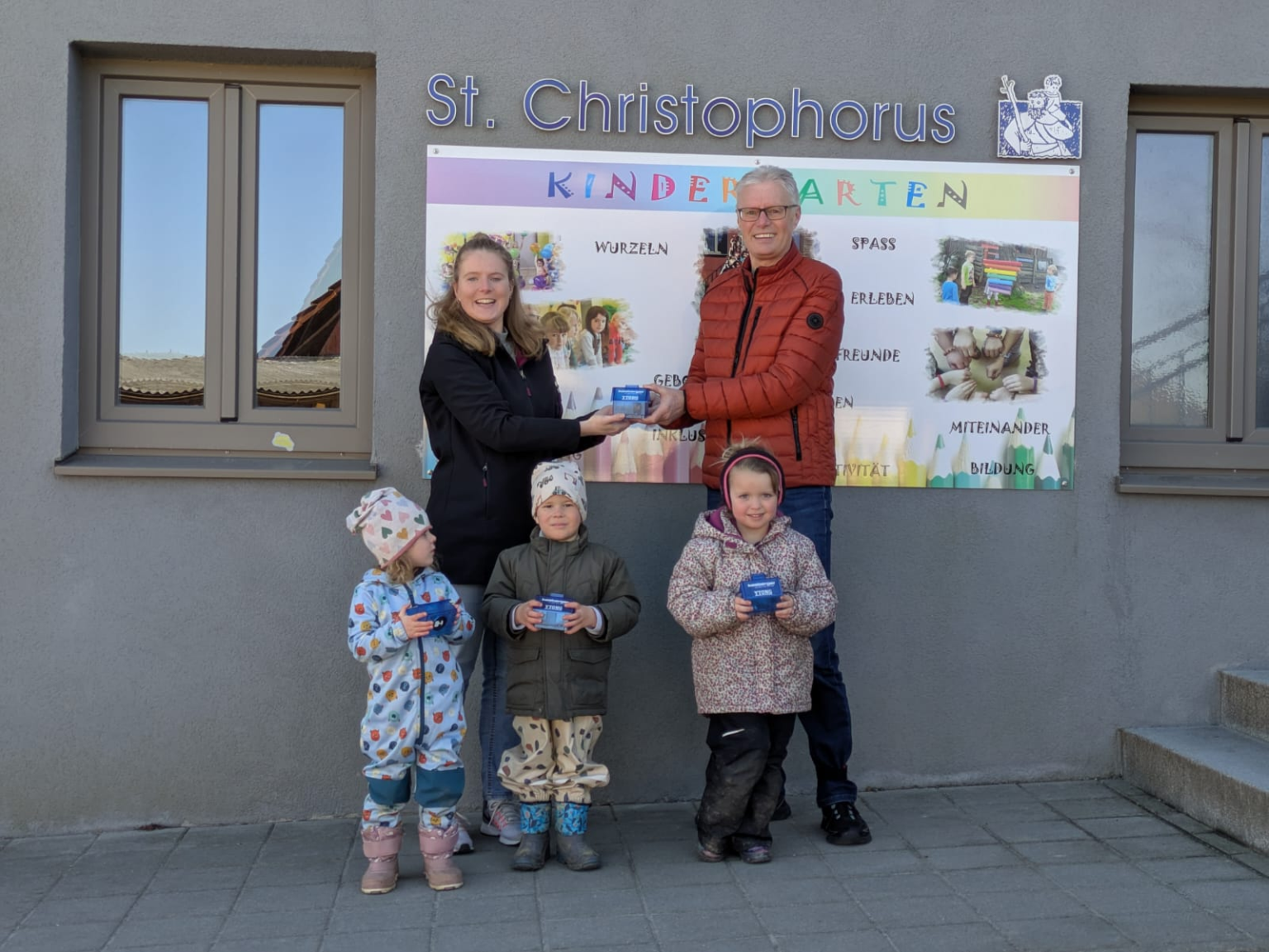 Kinder vor Kindergarten